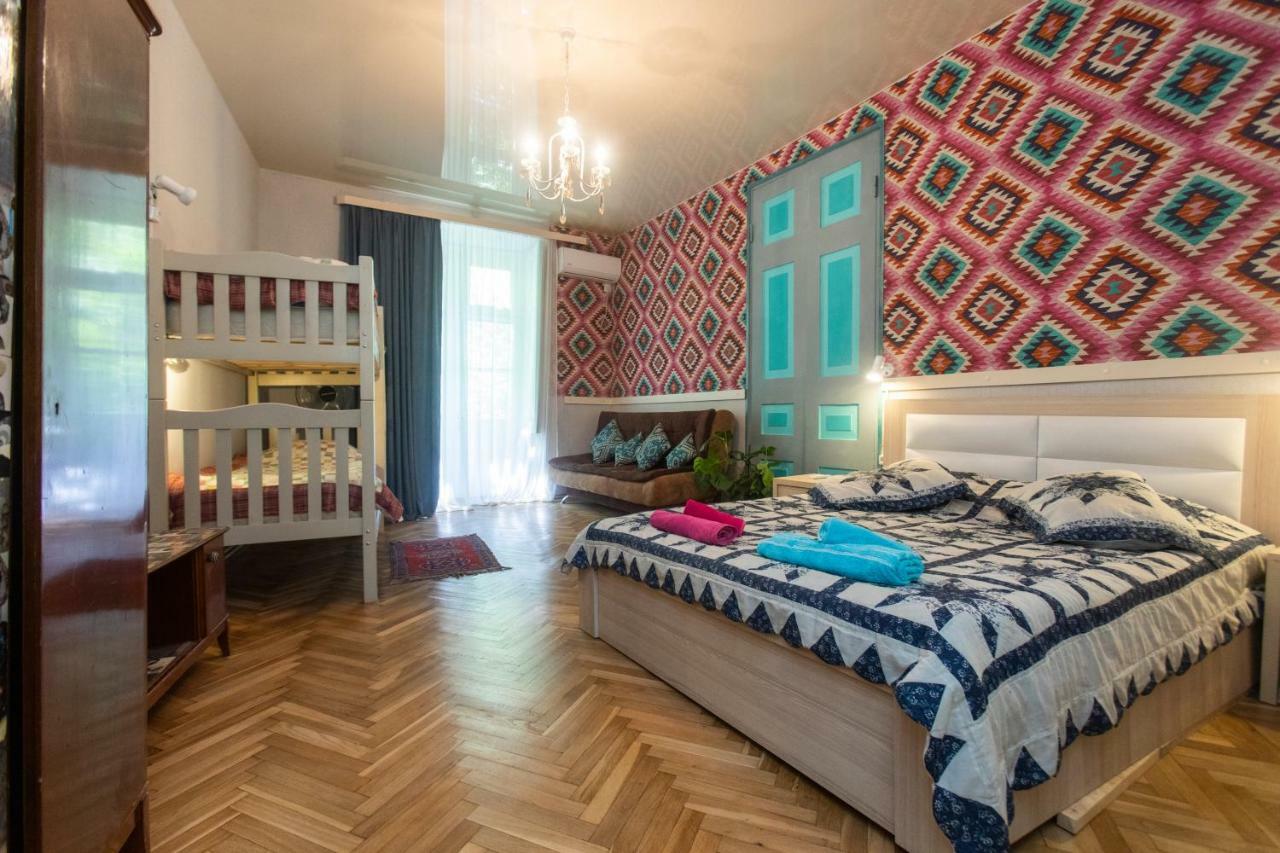 Private Apartment In The Center Of Old Tbilissi Extérieur photo
