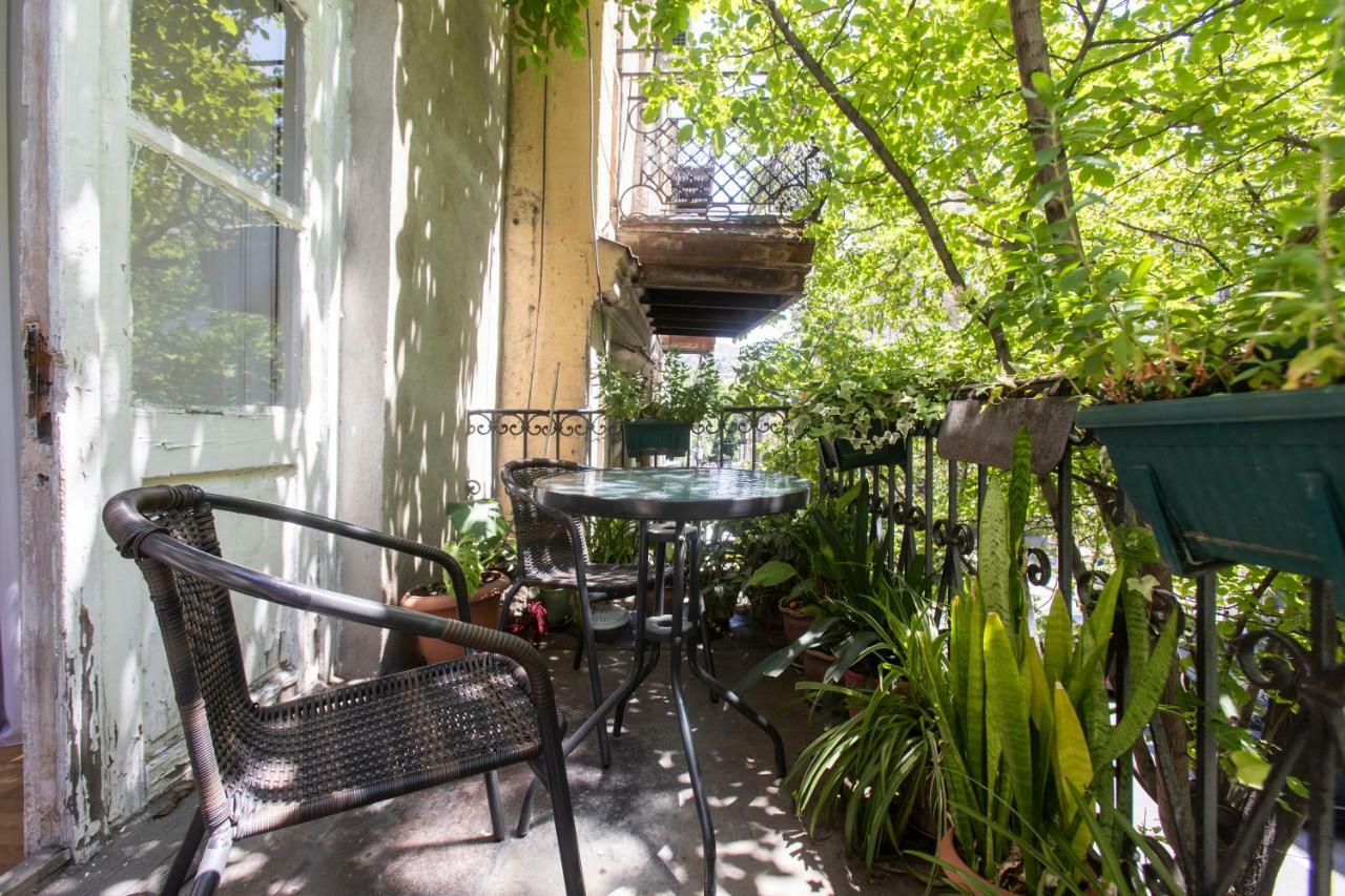 Private Apartment In The Center Of Old Tbilissi Extérieur photo