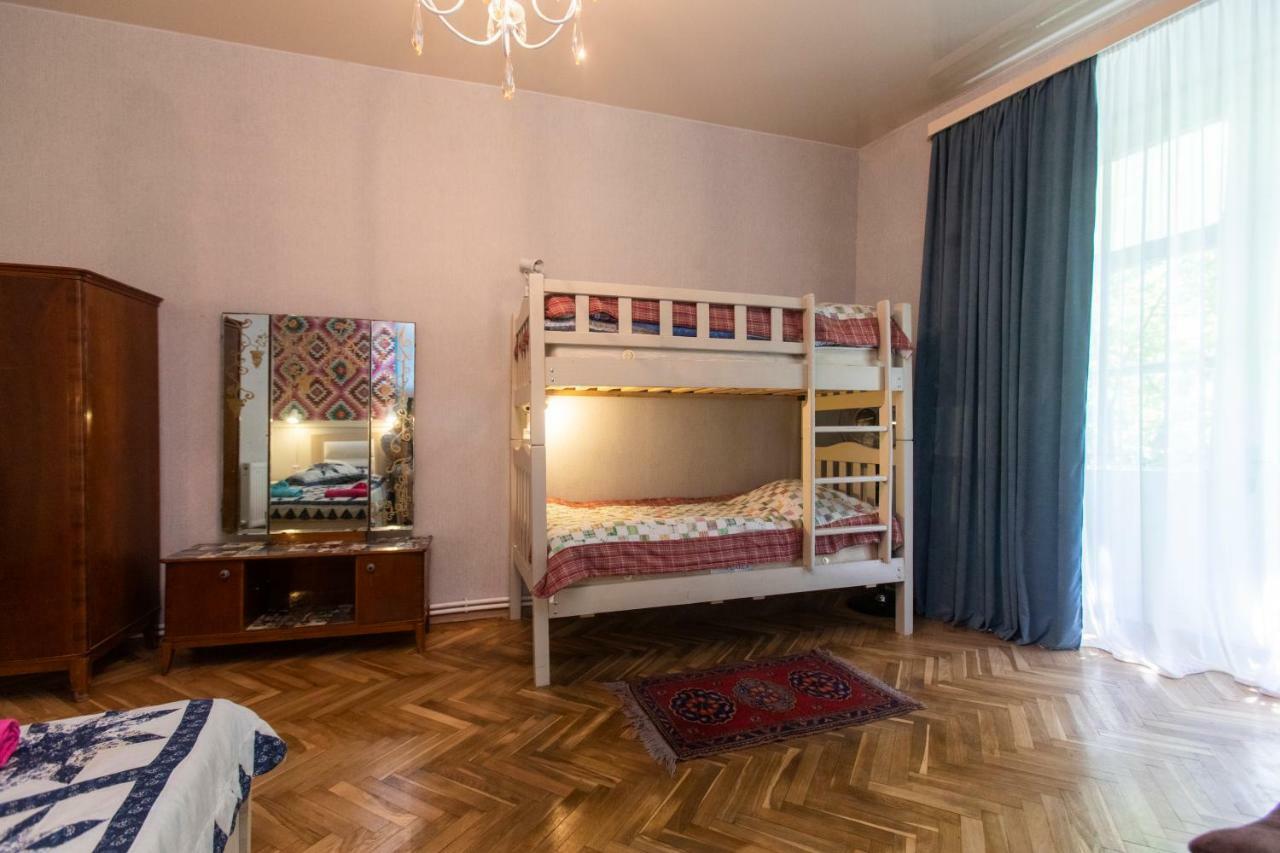 Private Apartment In The Center Of Old Tbilissi Extérieur photo